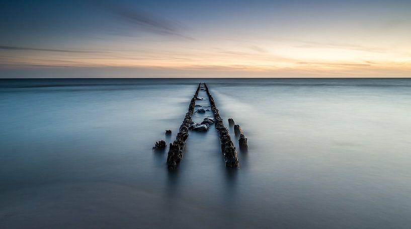 Sonnenuntergang am Ijsselmeer Küste Hindeloopen von marco jongsma