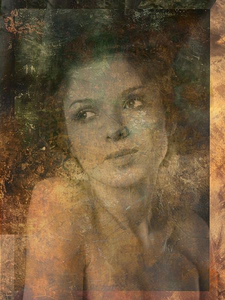 Kunstvolles poetisches Frauenporträt von Saranda Foto Art