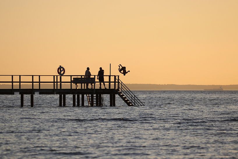Plaisir du coucher de soleil sur la plage de Barseback, Suède par Imladris Images