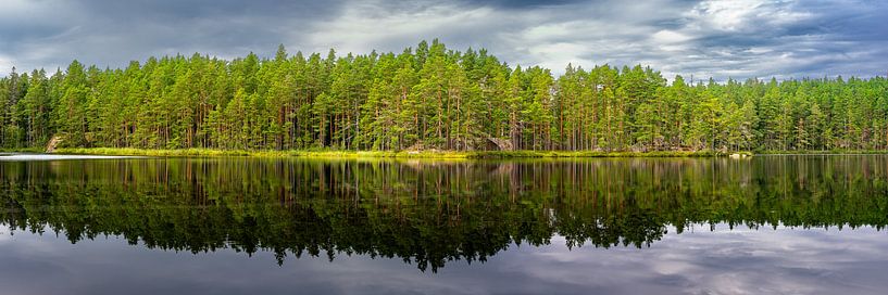 Lac dans le parc national de Tiveden Suède par Gijs Verbeek