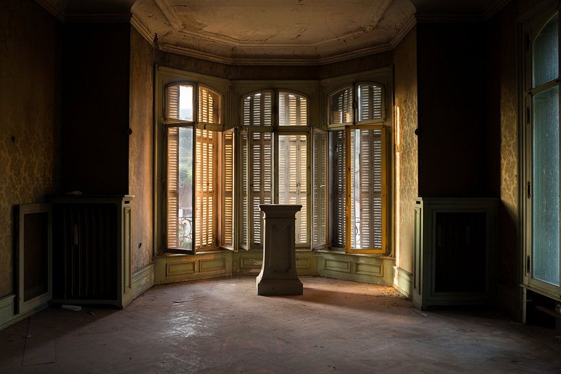 Room in an Abandoned Castle. by Roman Robroek - Photos of Abandoned Buildings