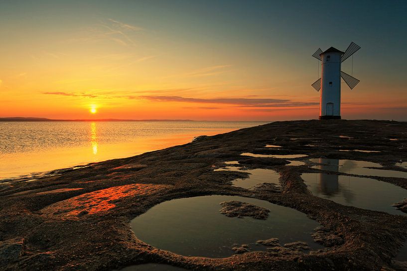 Phare du moulin sur la jetée ouest (Swinemündes/ Świnoujście) au coucher du soleil par Frank Herrmann