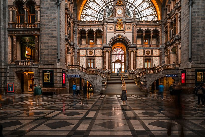 Gare centrale d'Anvers (également appelée gare centrale, Middenstatie ou Spoorwegkathedraal par les  par Jolanda Aalbers