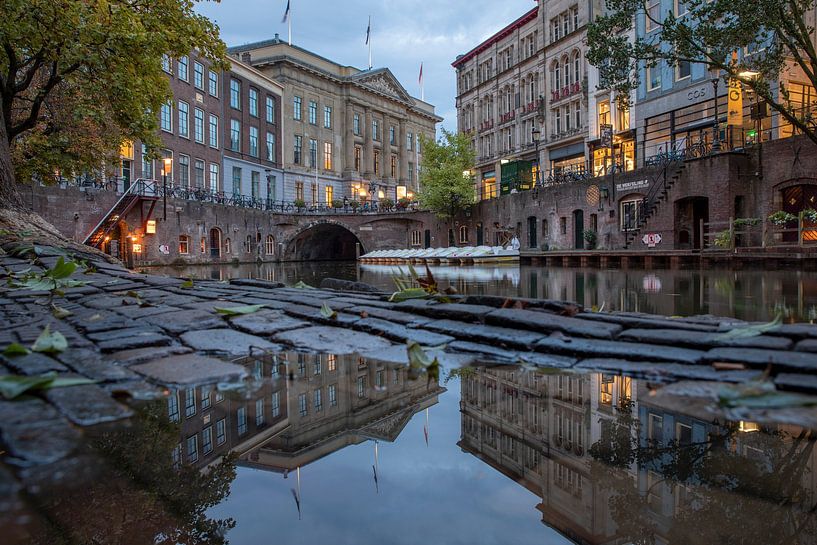 Utrecht Oudegracht with City Hall and City Hall Bridge by Russcher Tekst & Beeld