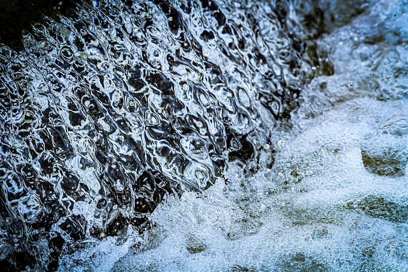 Water bubble by Shirley Douwstra
