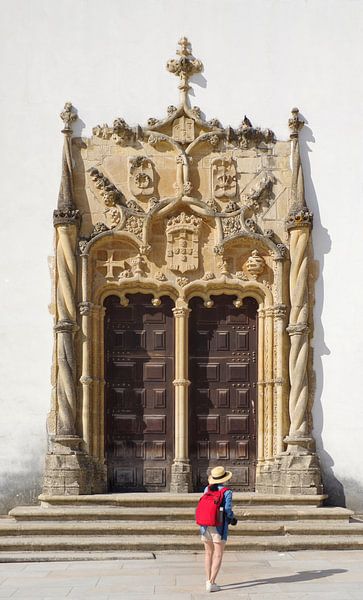 Coimbra: Portal im Innenhof der Universität von Berthold Werner