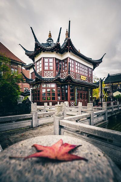 China oder Japana Teehaus. Parkanlage mit Brücke von Fotos by Jan Wehnert