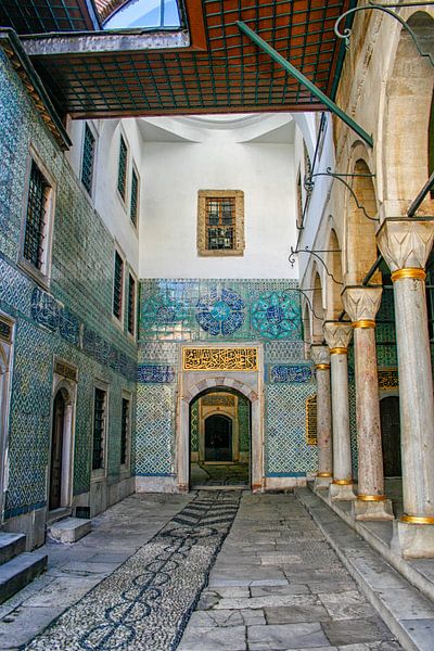 Korridor im Harem des Topkapi von Patricia Hofmeester