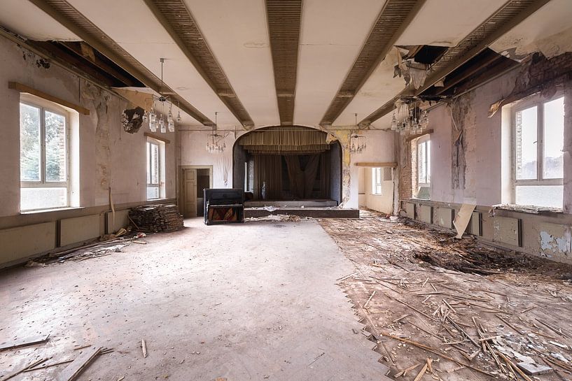 Abandoned Piano. by Roman Robroek - Photos of Abandoned Buildings