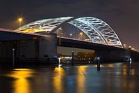 Photo de nuit du pont de Brienenoord