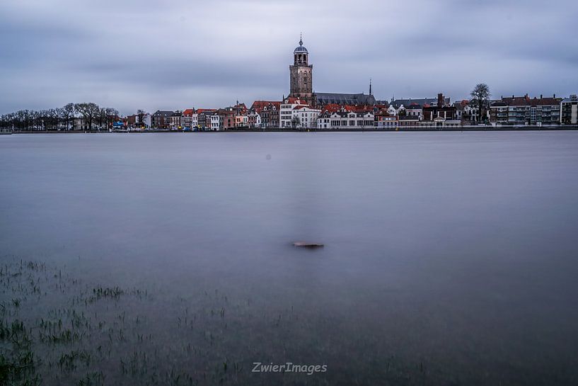 Glad water van Rik Zwier