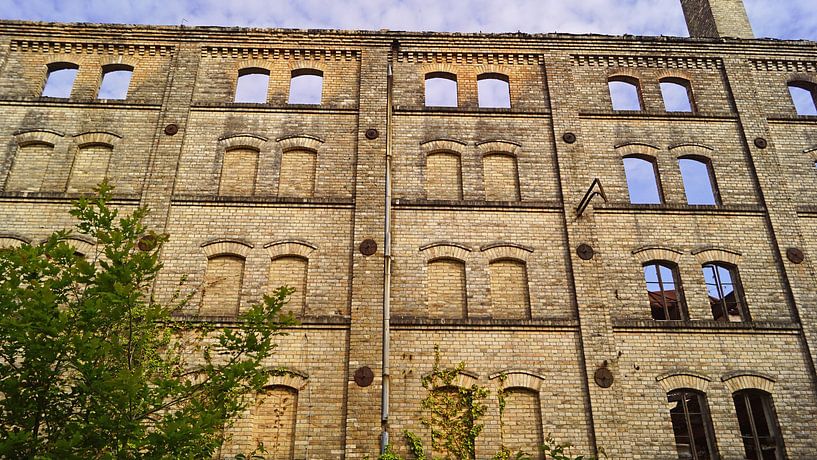 Ruine des Speichers des Mühlenkomplexes Böllberg in Halle in Deutschland von Babetts Bildergalerie
