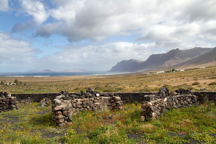 Uitzicht Lanzarote Famara vallei par Helena Beumer