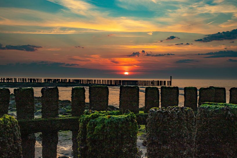 Sunset Westkapelle, Zeeland Niederlande von Gert Hilbink