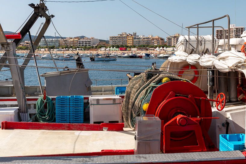 fishing boat by Johan Honders