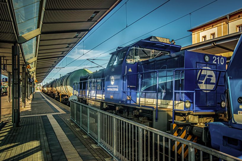 Train de marchandises à la gare de Werdau ( Saxe ) par Johnny Flash