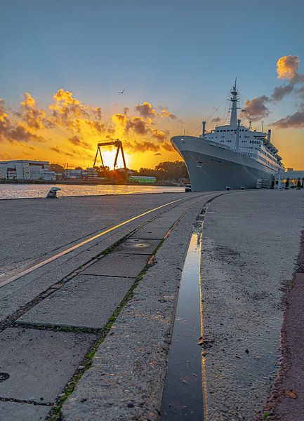 coucher de soleil à Rotterdam par Freddie de Roeck