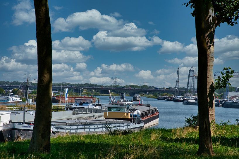 Waters in Maasbracht by Jolanda de Jong-Jansen