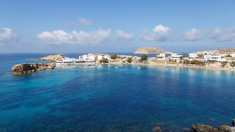 Plage aux eaux bleues claires Lefkos sur l'île de Karpathos Grèce par Guido van Veen