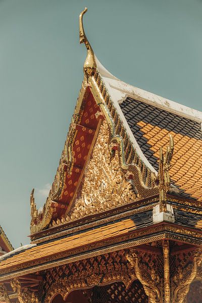 Goldene Ornamente: Thailändische Tempelarchitektur von NZME Photography