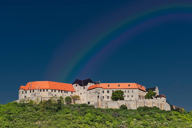 Neuenburg Castle by Gunter Kirsch