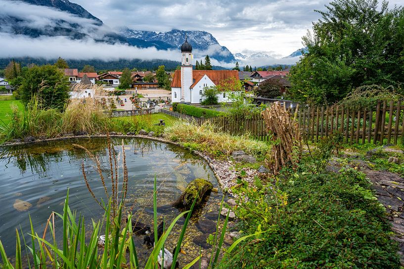 Pfarrkirche St. Jacob Wallgau mit Alpenblick Bayern von Photo Art Thomas Klee