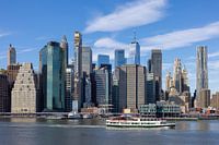 Vue panoramique de Manhattan depuis le parc du pont de Brooklyn