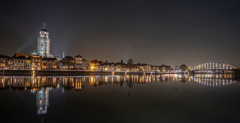 Skyline Deventer de nuit par Hans Brasz