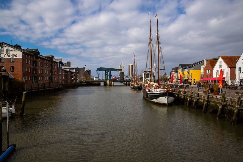Flatboats in the Husum inland port by Alexander Wolff
