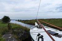 Schiff im Hafen von Battenoord.