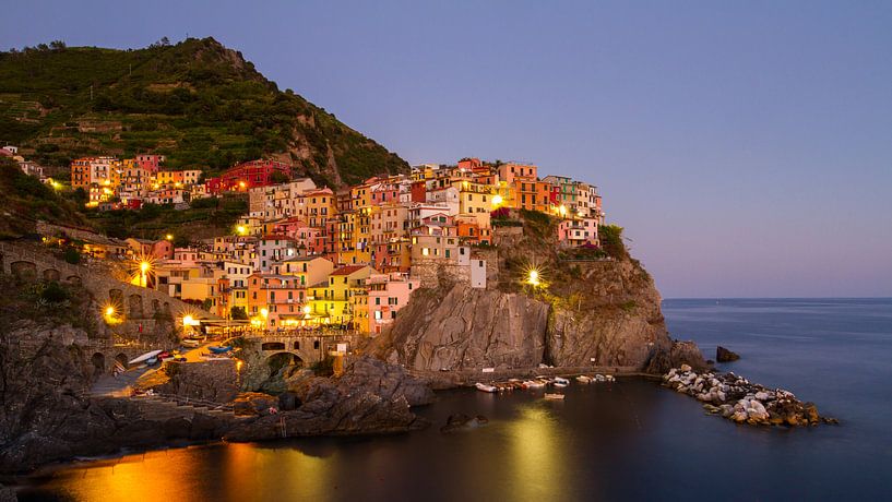 Manarola Cinque Terre, Unesco picturesque village on the rocky coast by Peter Grobbee