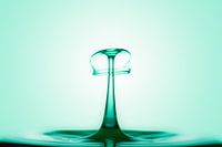 Collision par éclaboussures en vert