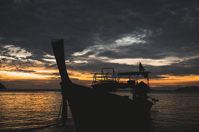 Breathtaking Sunsets on Koh Lipe by Ken Tempelers