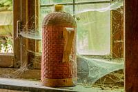 Flasche auf dem Fensterbrett