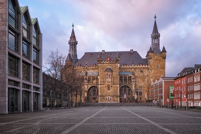 Aachen City Hall by Rolf Schnepp