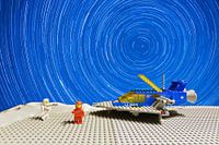 LEGO Raumschiff auf dem Mond