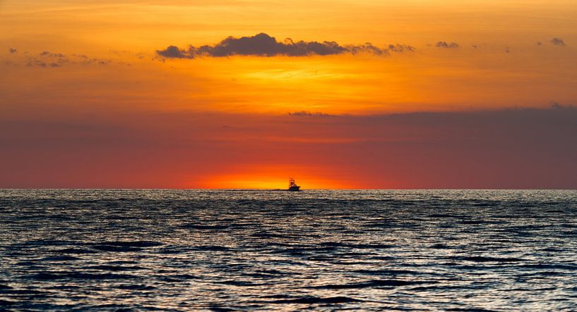 Lonely boat by Karin vd Waal