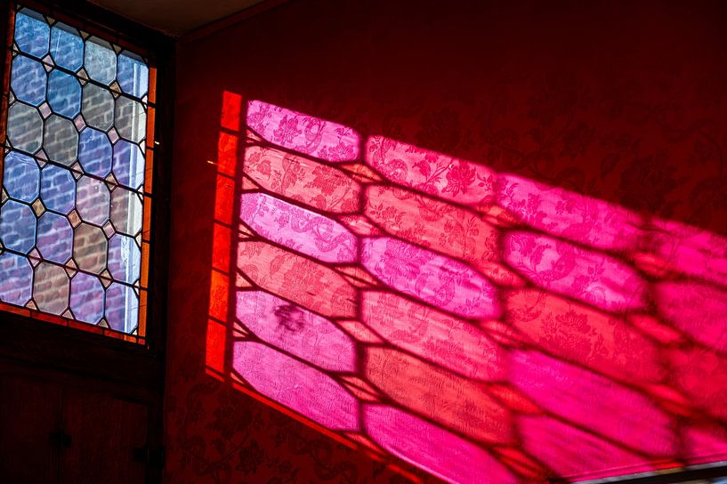 Buntglasreflexion auf Samt von Werner Lerooy