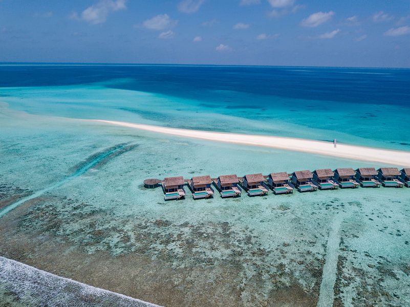 Maldives island in turquoise waters, Kuramathi by Patrick Groß