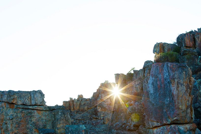 Zonnester door de Afrikaanse bergen by Dexter Reijsmeijer