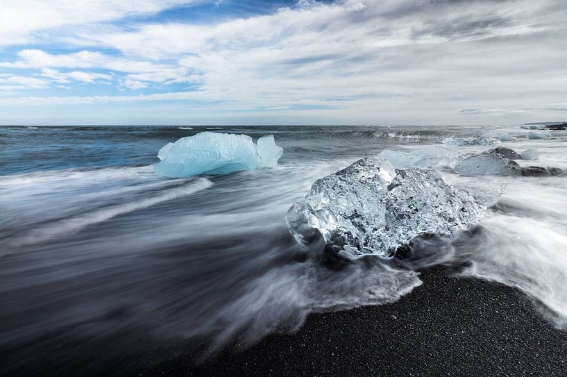 Ice chunks on Diamond Beach, Iceland by Lennart ter Harmsel