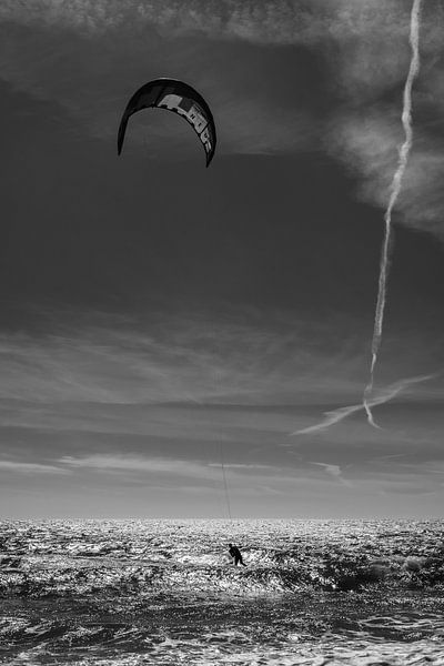 nur Kitesurfen auf großer See von Peter Laarakker