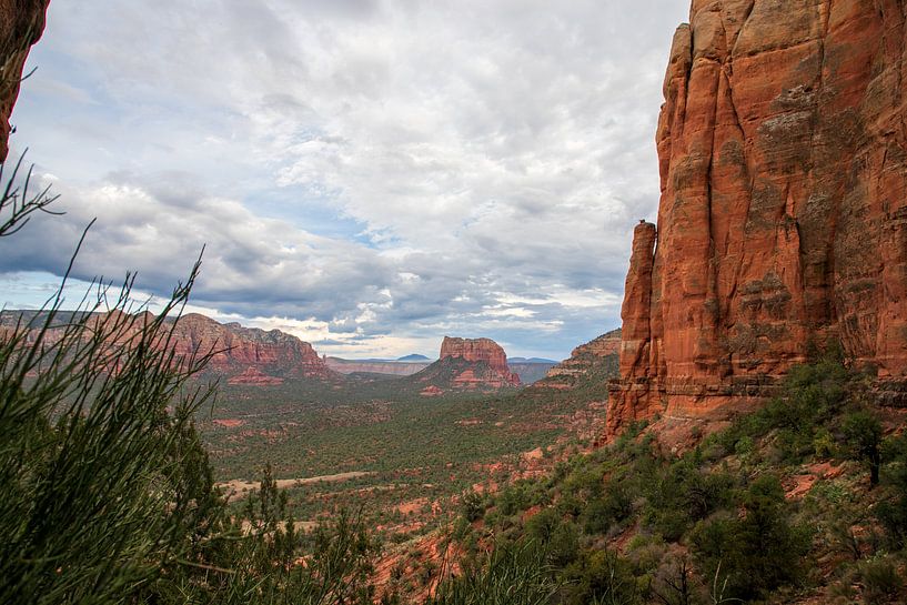Sedona Arizona vistas. by Ton Tolboom