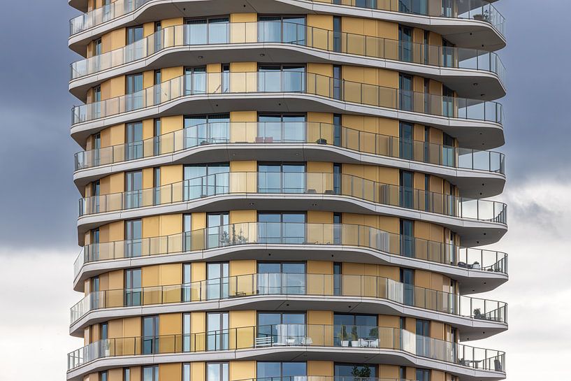 Architecture moderne de la tour Manhattan à Roermond par Triki Photography