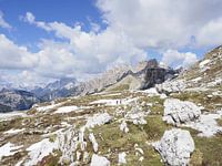 Spektakuläres Bergfoto der berühmten Drei Zinnen in den Dolomiten – ein zeitloses Motiv für alle Bergliebhaber. Klare Strukturen, beeindruckende Felswände und die unverwechselbare alpine Kulisse
