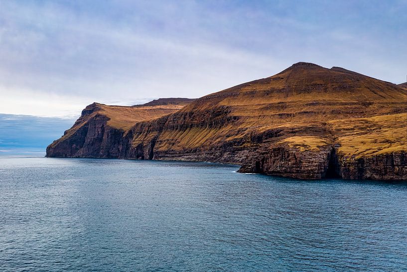 Esturoy by Remco Bosshard