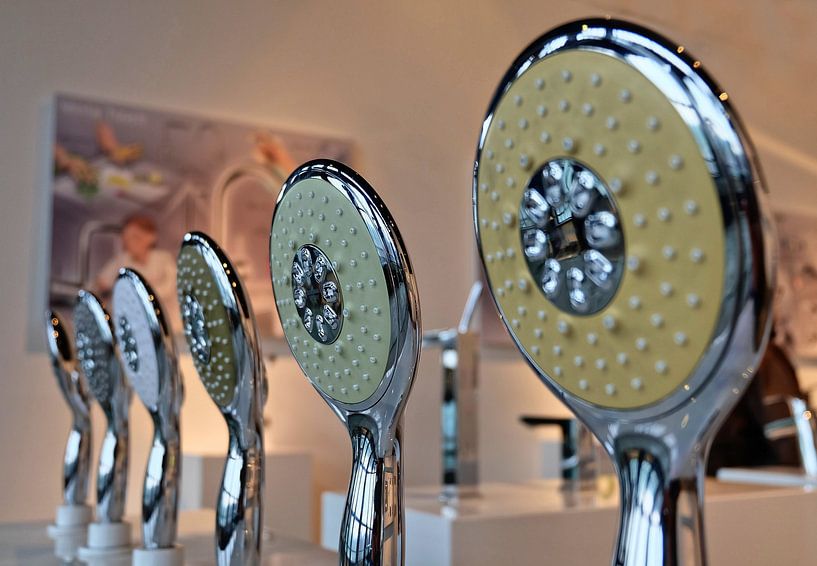 Pommes de douche par Edgar Schermaul