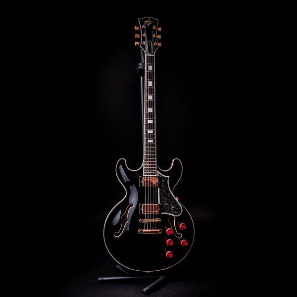 Guitare rouge-noir par TheXclusive Art