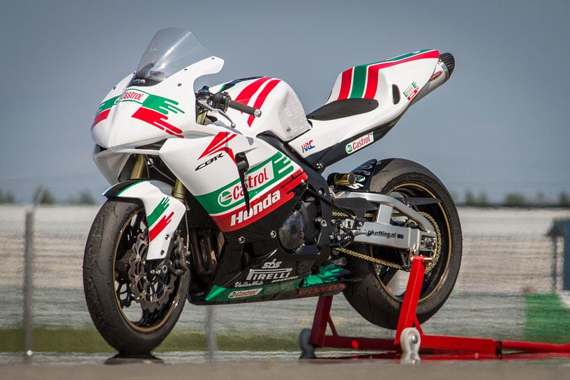 Honda CBR 600 RR Supersport im Racetrim mit Castrol-Aufklebern von Joost Winkens