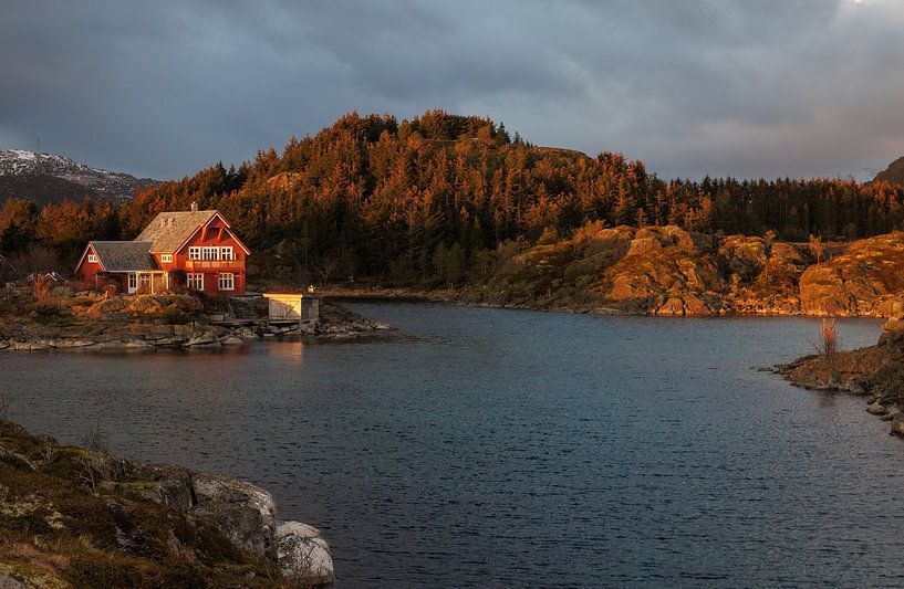 Lofoten Das Haus am See von Harald Marchhart